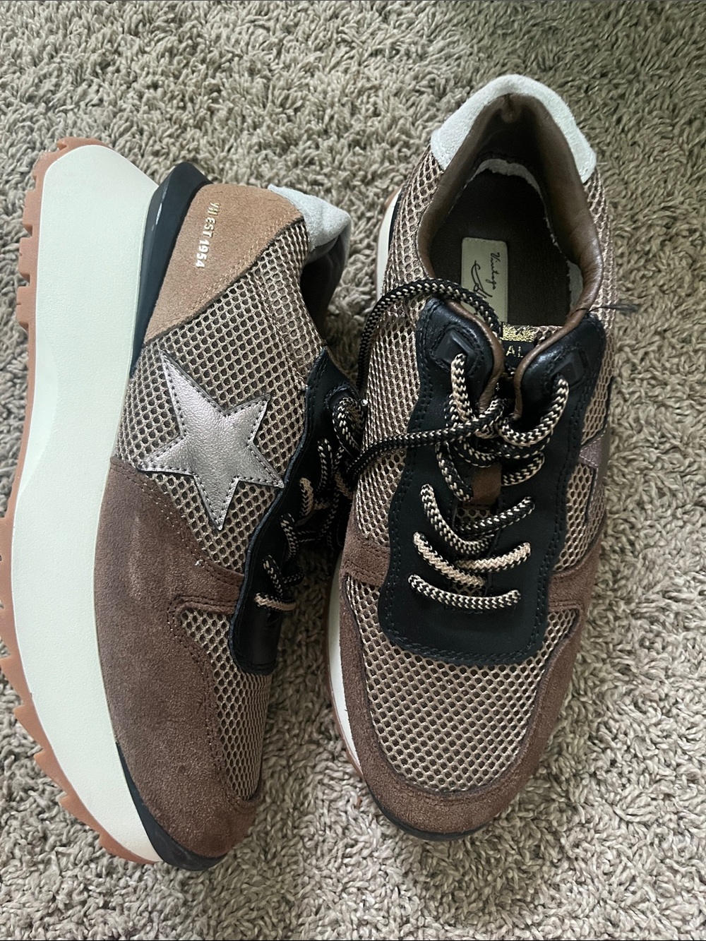 Women’s Brown Suede & Mesh Casual Star Accent Sneakers